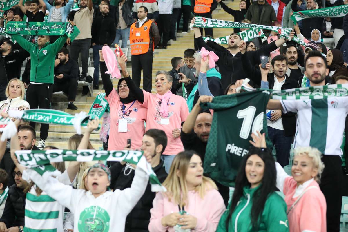 (FOTO GALERİ) Bursaspor-Menemen FK Taraftar Fotoğrafları-2