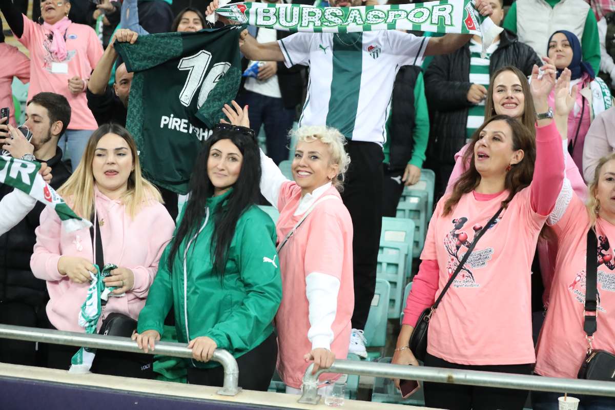 (FOTO GALERİ) Bursaspor-Menemen FK Taraftar Fotoğrafları-2