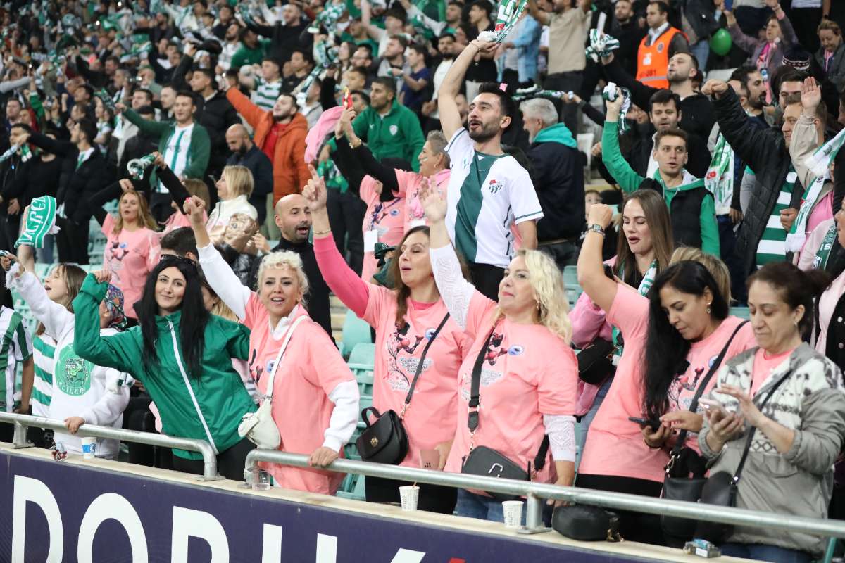 (FOTO GALERİ) Bursaspor-Menemen FK Taraftar Fotoğrafları-2