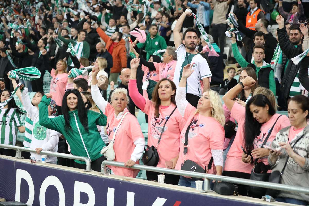 (FOTO GALERİ) Bursaspor-Menemen FK Taraftar Fotoğrafları-2