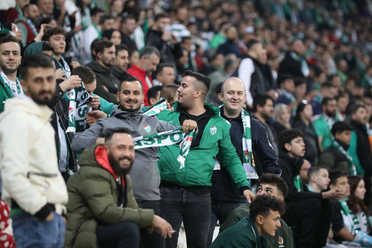 (FOTO GALERİ) Bursaspor-Menemen FK Taraftar Fotoğrafları-2