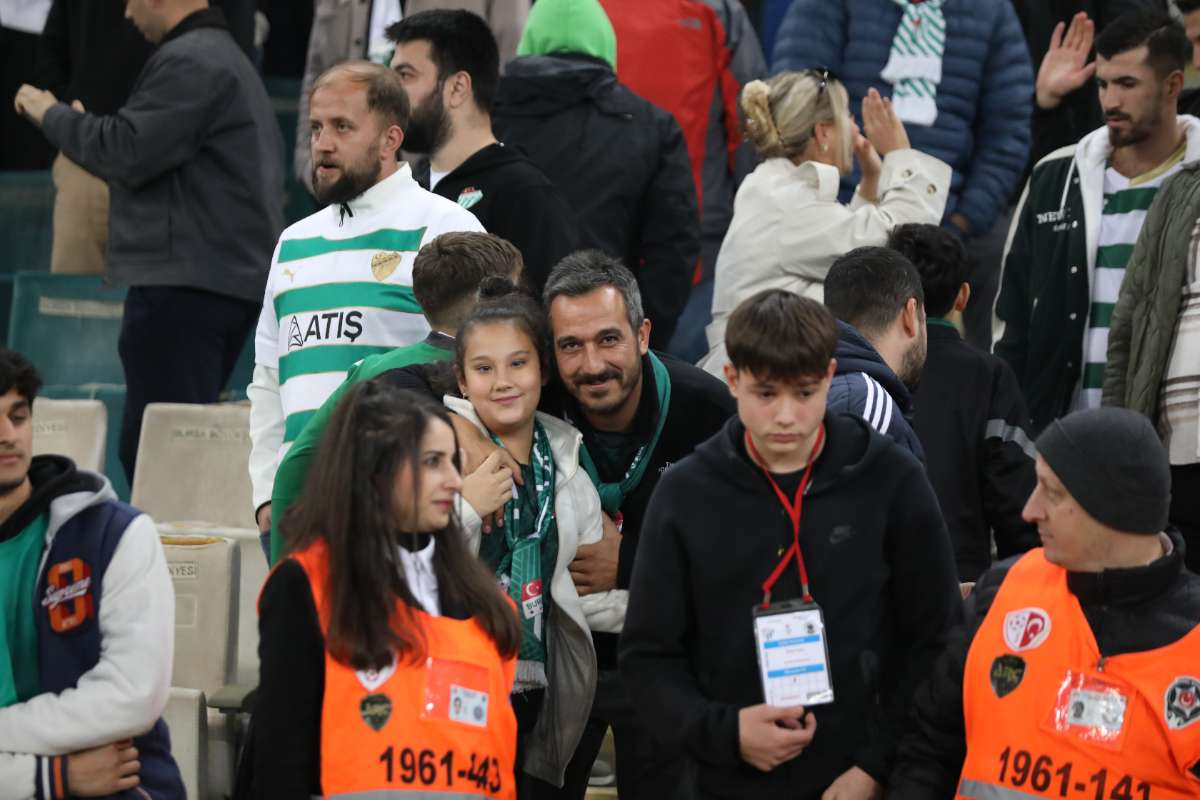 (FOTO GALERİ) Bursaspor-Menemen FK Taraftar Fotoğrafları-2