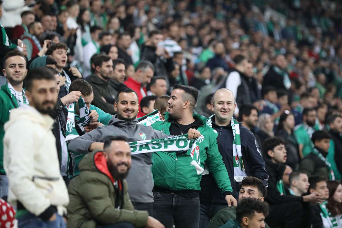 (FOTO GALERİ) Bursaspor-Menemen FK Taraftar Fotoğrafları-2