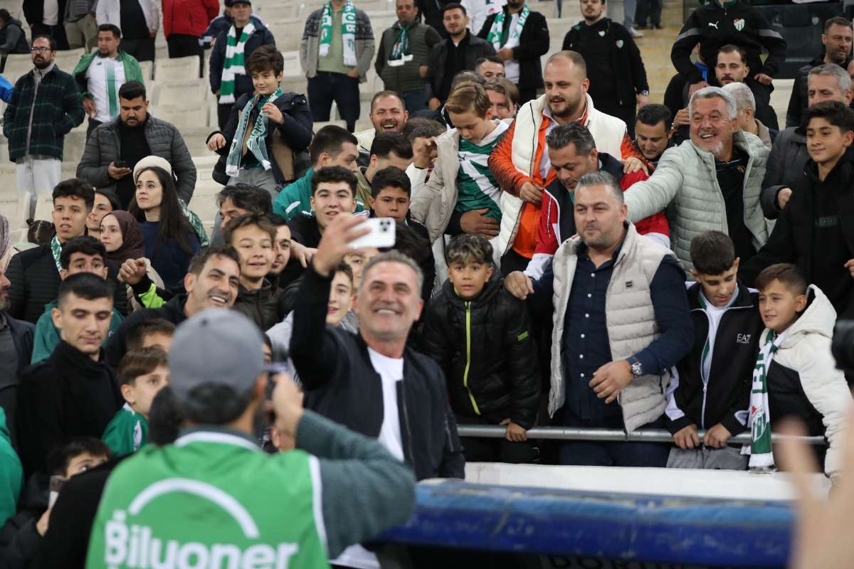 (FOTO GALERİ) Bursaspor-Menemen FK Taraftar Fotoğrafları-2