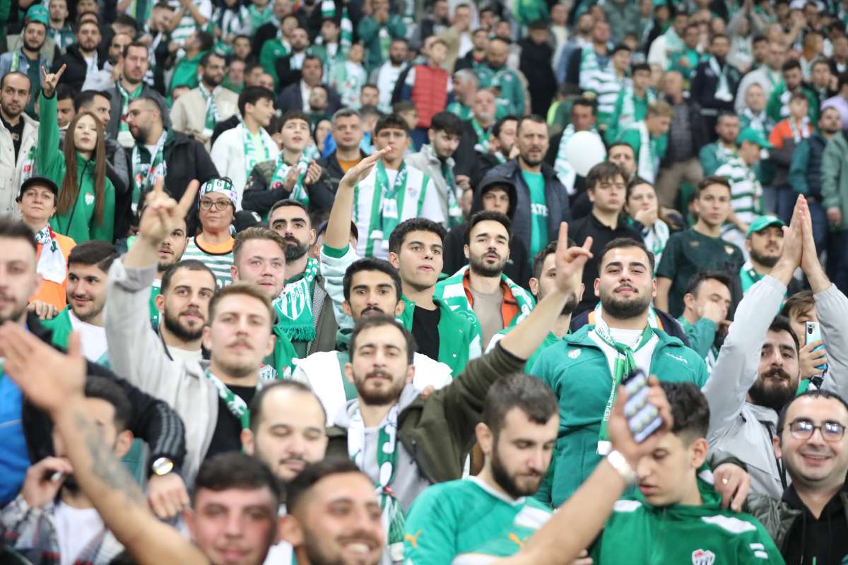(FOTO GALERİ) Bursaspor-Menemen FK Taraftar Fotoğrafları-2