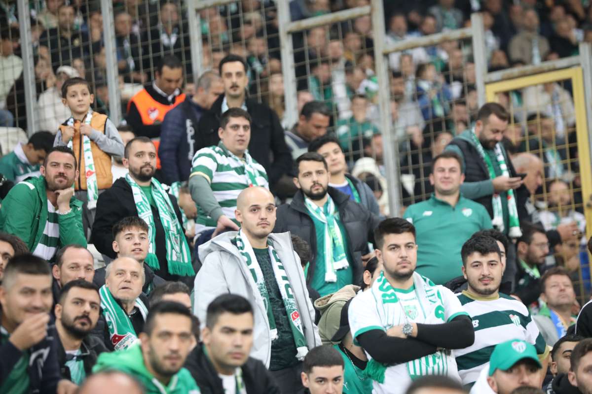 (FOTO GALERİ) Bursaspor-Menemen FK Taraftar Fotoğrafları-2