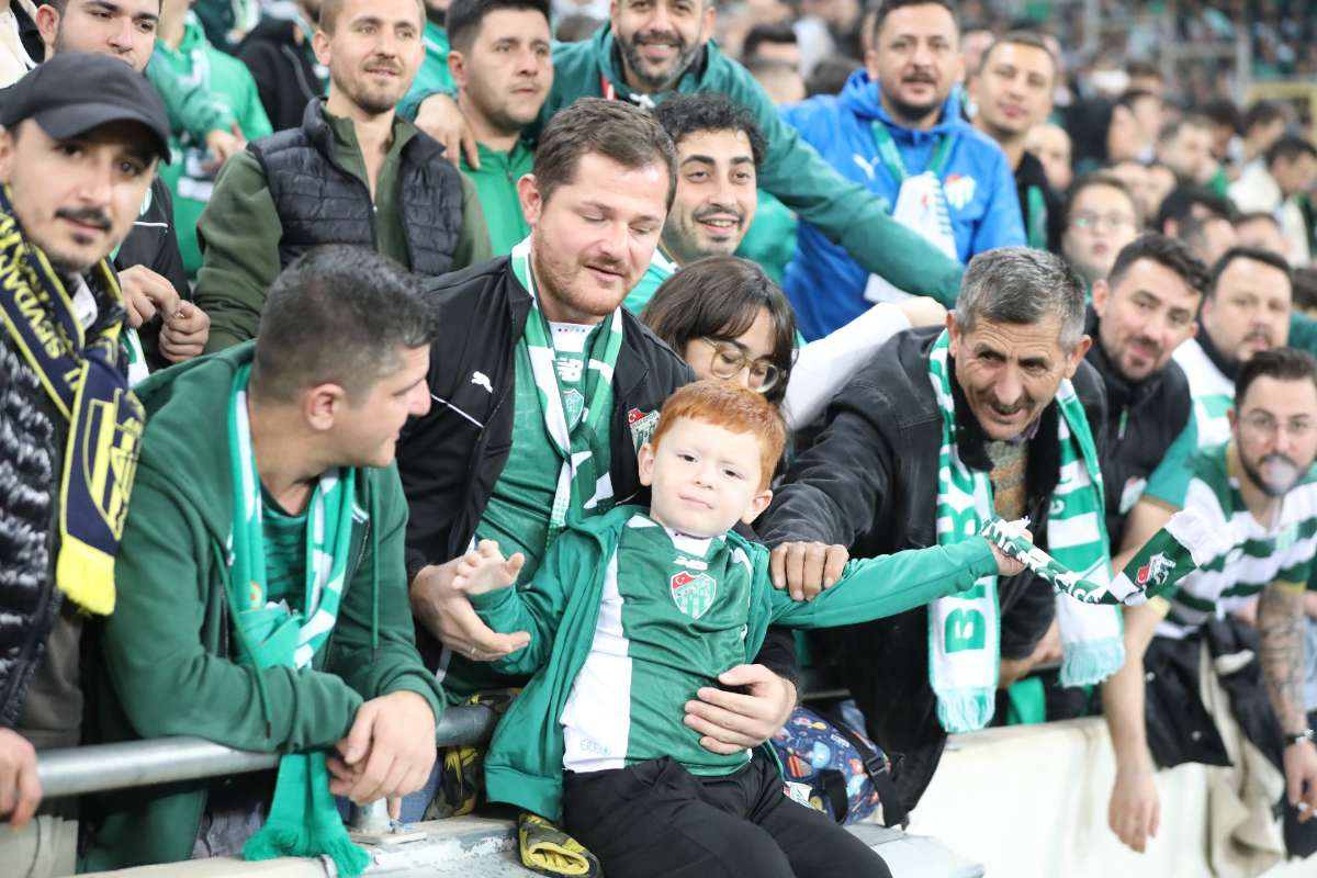(FOTO GALERİ) Bursaspor-Menemen FK Taraftar Fotoğrafları-2