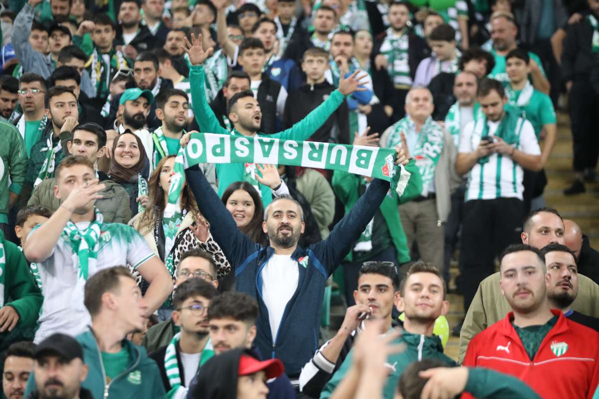 (FOTO GALERİ) Bursaspor-Menemen FK Taraftar Fotoğrafları-2