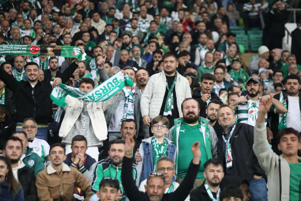 (FOTO GALERİ) Bursaspor-Menemen FK Taraftar Fotoğrafları-2