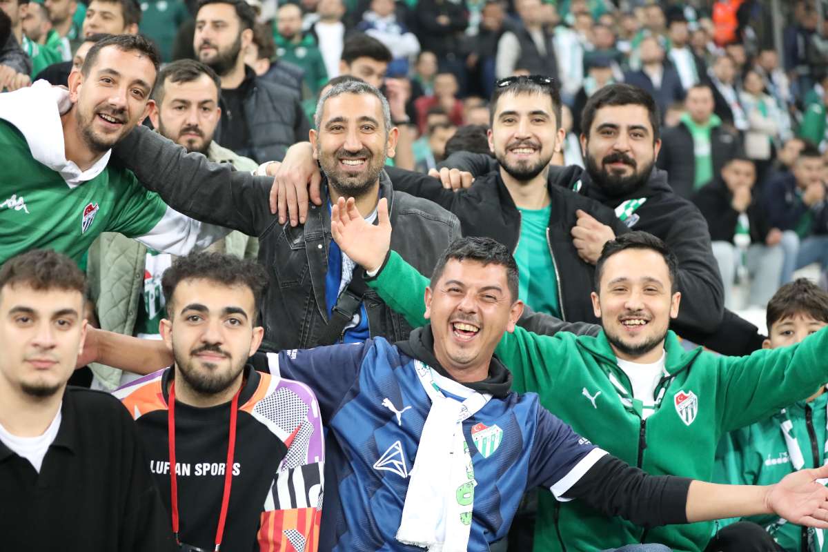 (FOTO GALERİ) Bursaspor-Menemen FK Taraftar Fotoğrafları-2