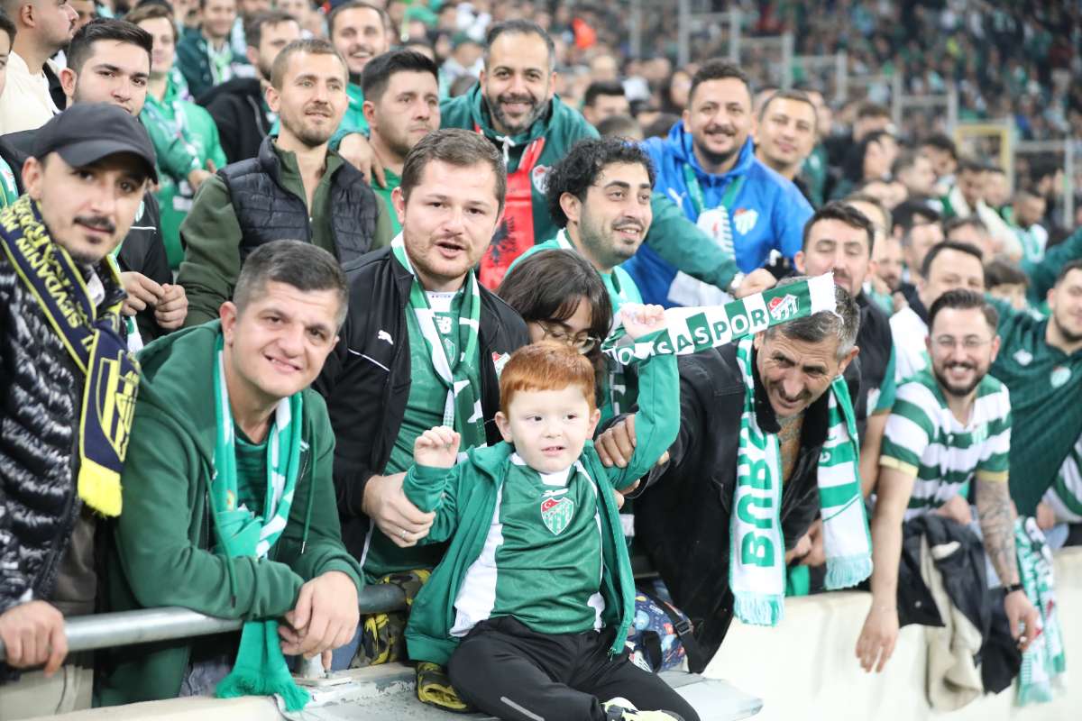 (FOTO GALERİ) Bursaspor-Menemen FK Taraftar Fotoğrafları-2
