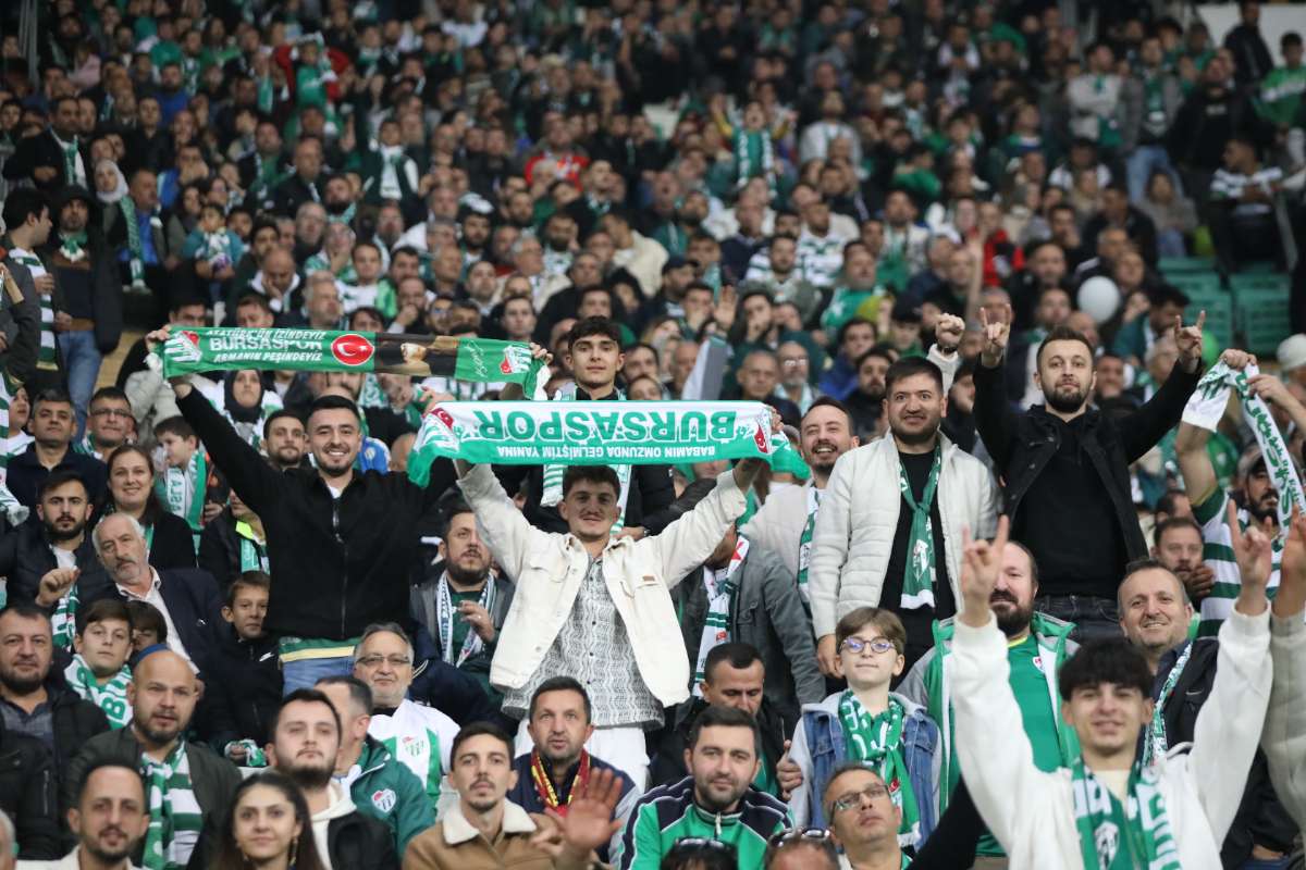 (FOTO GALERİ) Bursaspor-Menemen FK Taraftar Fotoğrafları-2