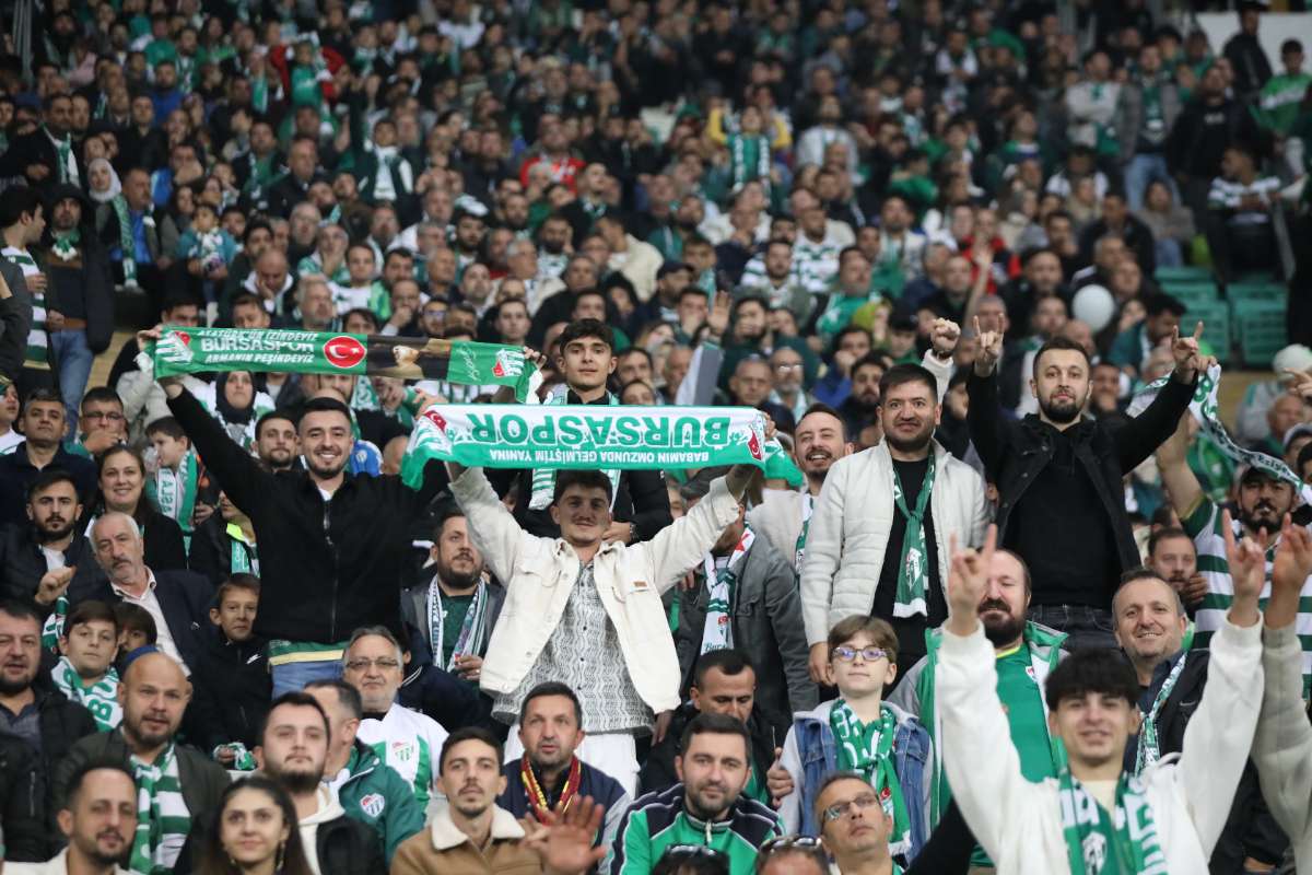 (FOTO GALERİ) Bursaspor-Menemen FK Taraftar Fotoğrafları-2