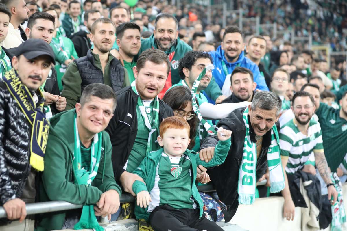 (FOTO GALERİ) Bursaspor-Menemen FK Taraftar Fotoğrafları-2