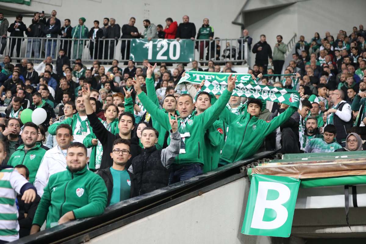 (FOTO GALERİ) Bursaspor-Menemen FK Taraftar Fotoğrafları-2
