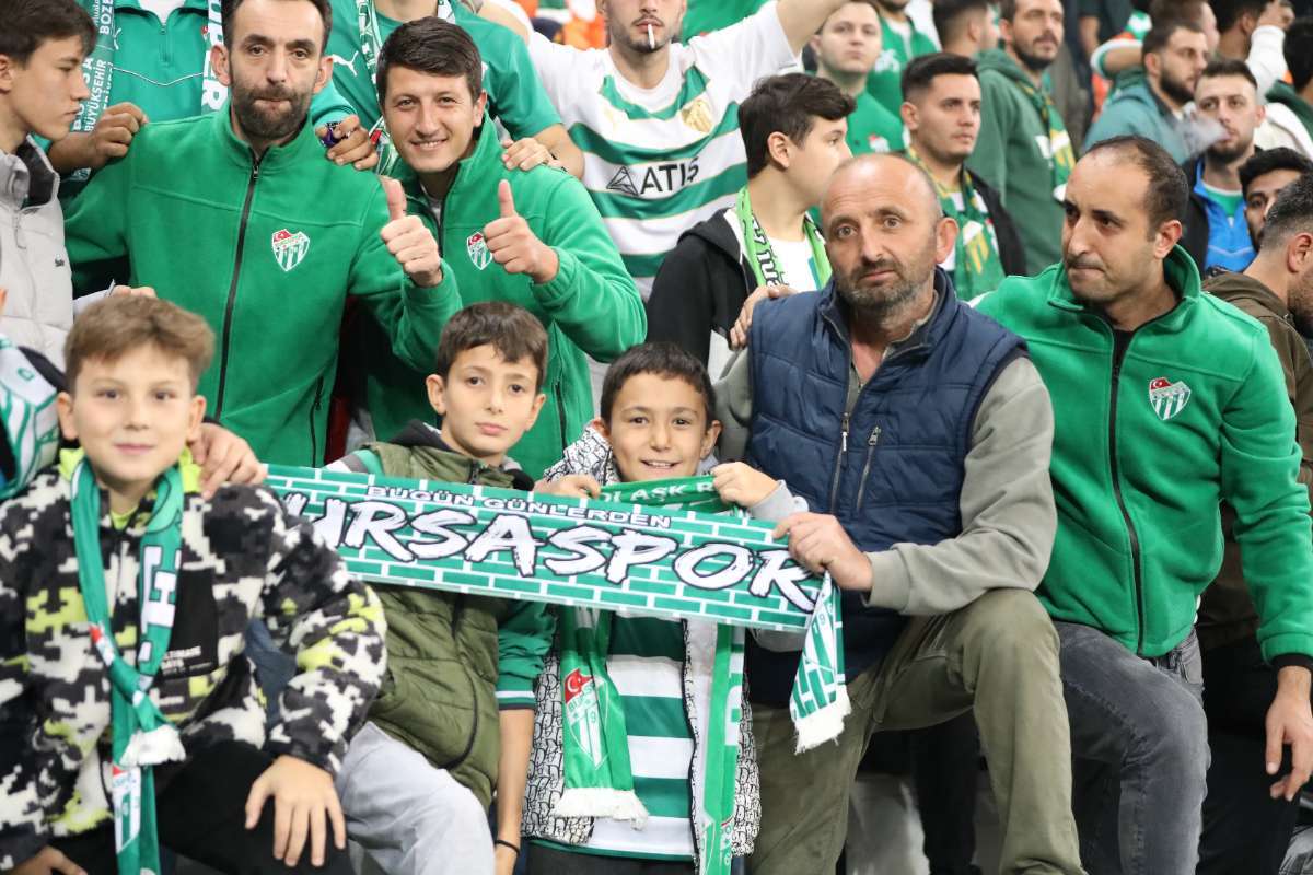 (FOTO GALERİ) Bursaspor-Menemen FK Taraftar Fotoğrafları-2