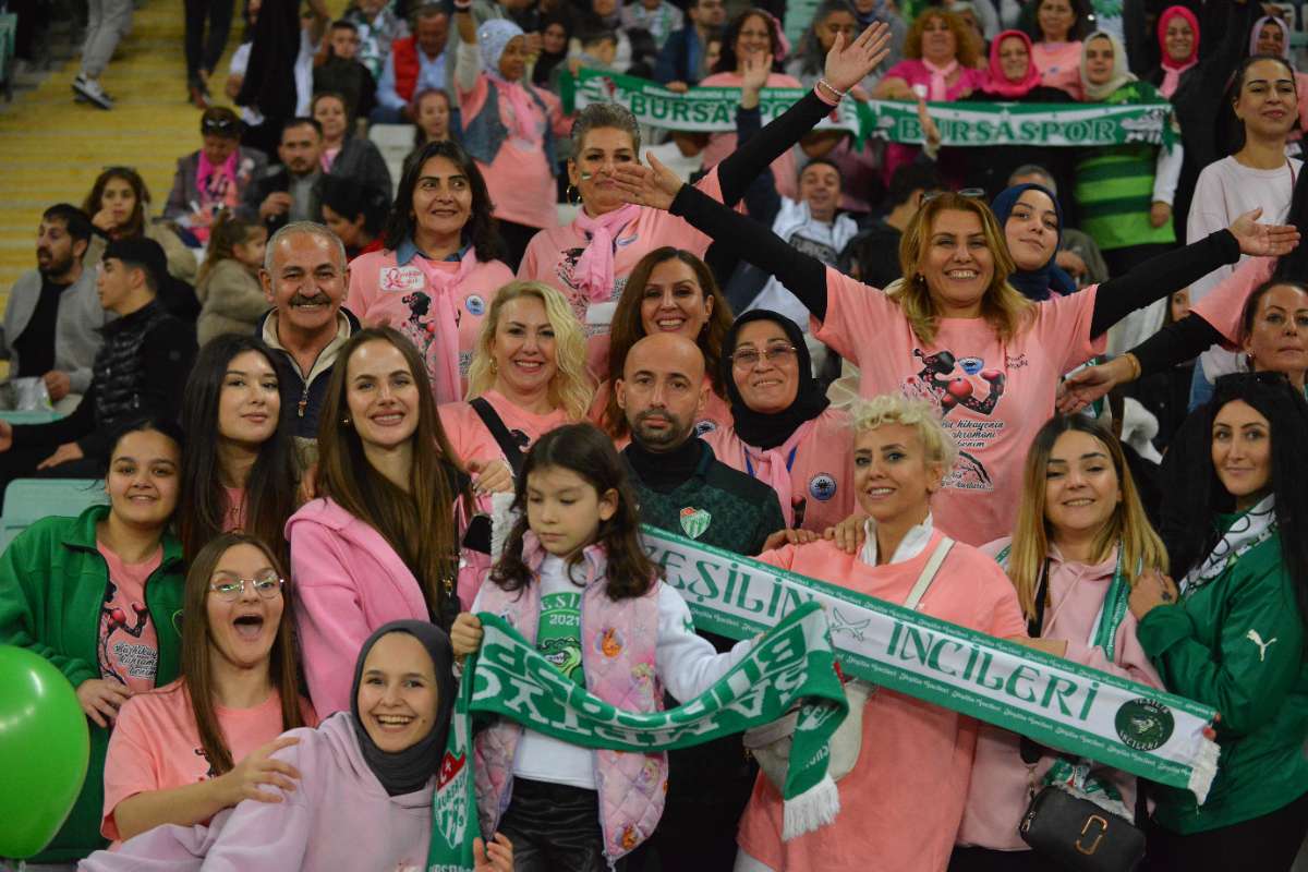 (FOTO GALERİ) Bursaspor-Menemen FK Taraftar Fotoğrafları-3