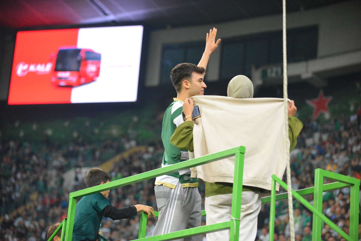 (FOTO GALERİ) Bursaspor-Menemen FK Taraftar Fotoğrafları-3