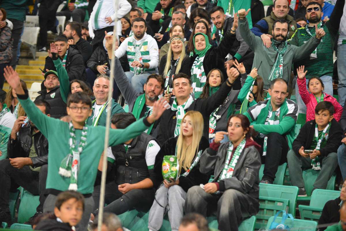 (FOTO GALERİ) Bursaspor-Menemen FK Taraftar Fotoğrafları-3