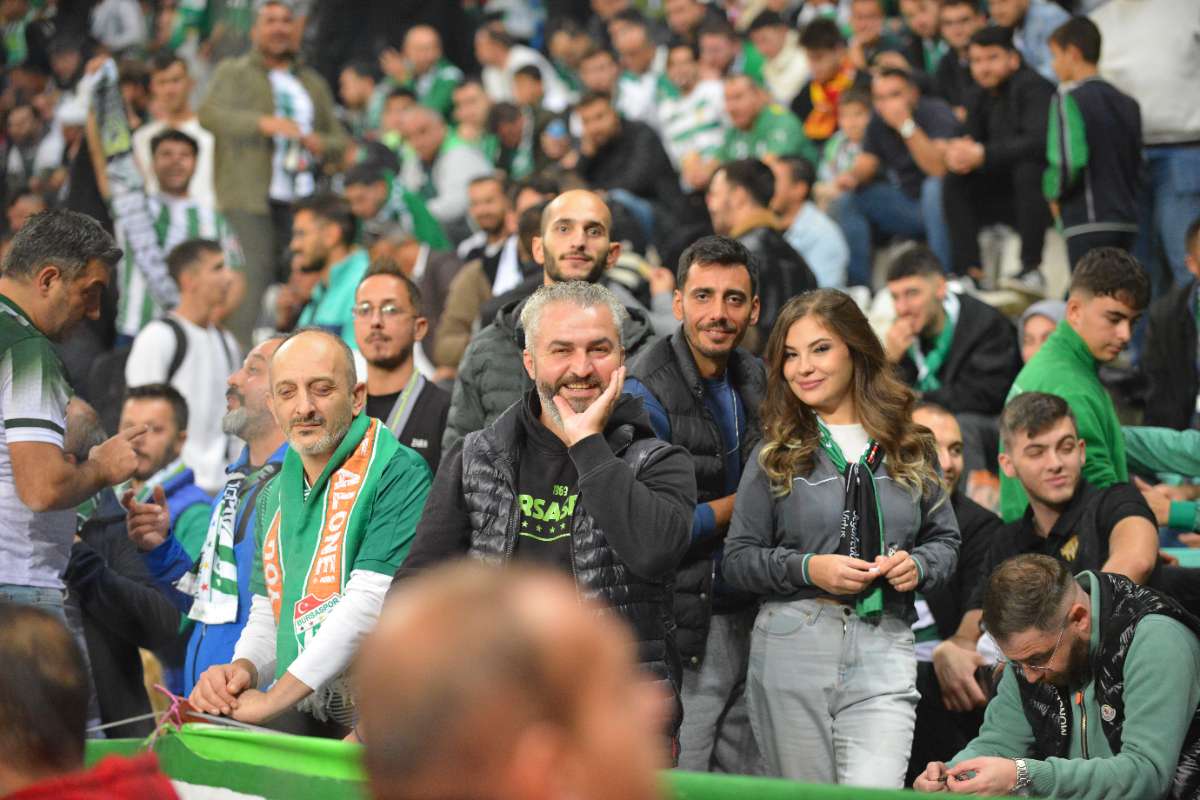 (FOTO GALERİ) Bursaspor-Menemen FK Taraftar Fotoğrafları-3