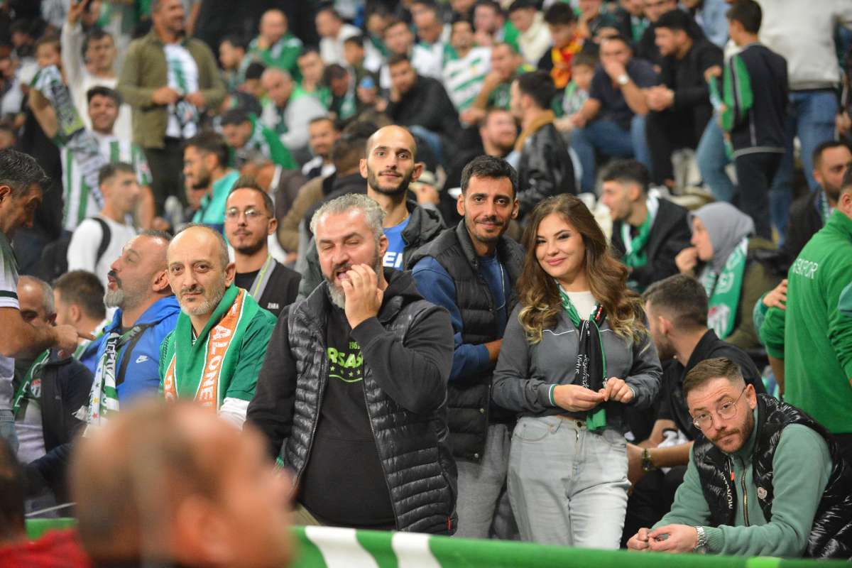 (FOTO GALERİ) Bursaspor-Menemen FK Taraftar Fotoğrafları-3