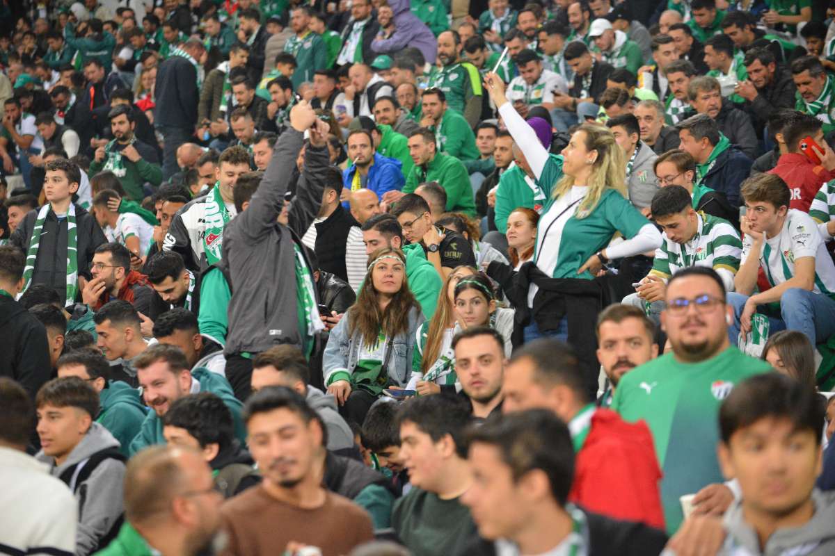 (FOTO GALERİ) Bursaspor-Menemen FK Taraftar Fotoğrafları-3