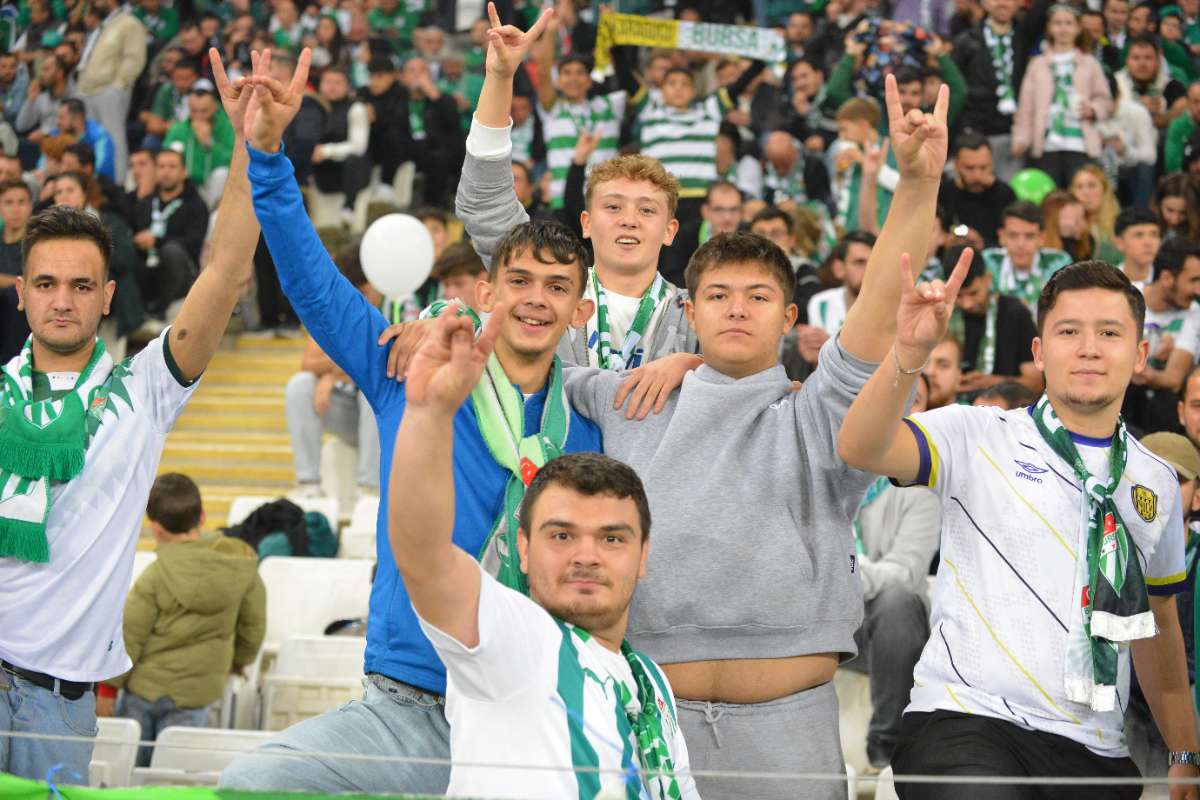 (FOTO GALERİ) Bursaspor-Menemen FK Taraftar Fotoğrafları-3