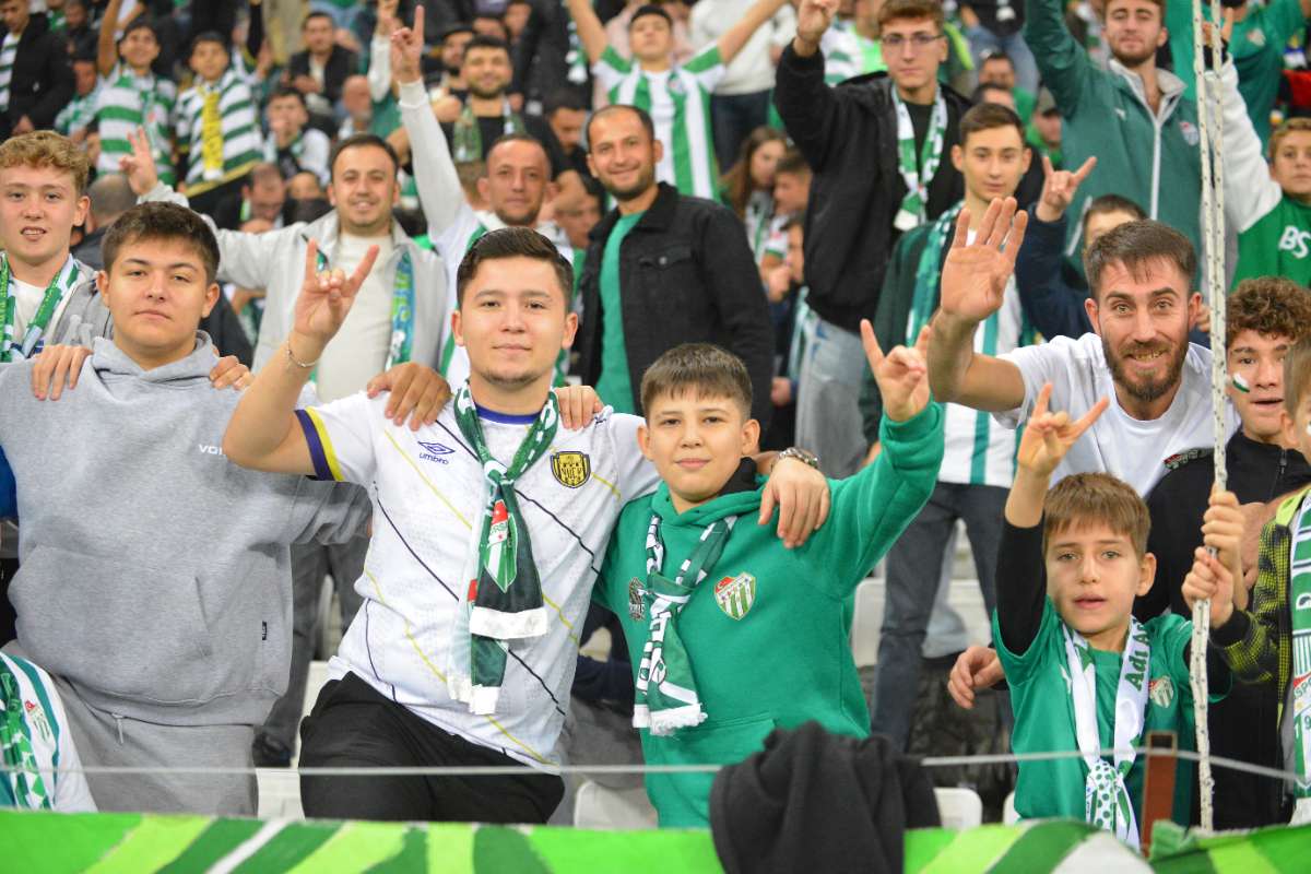 (FOTO GALERİ) Bursaspor-Menemen FK Taraftar Fotoğrafları-3