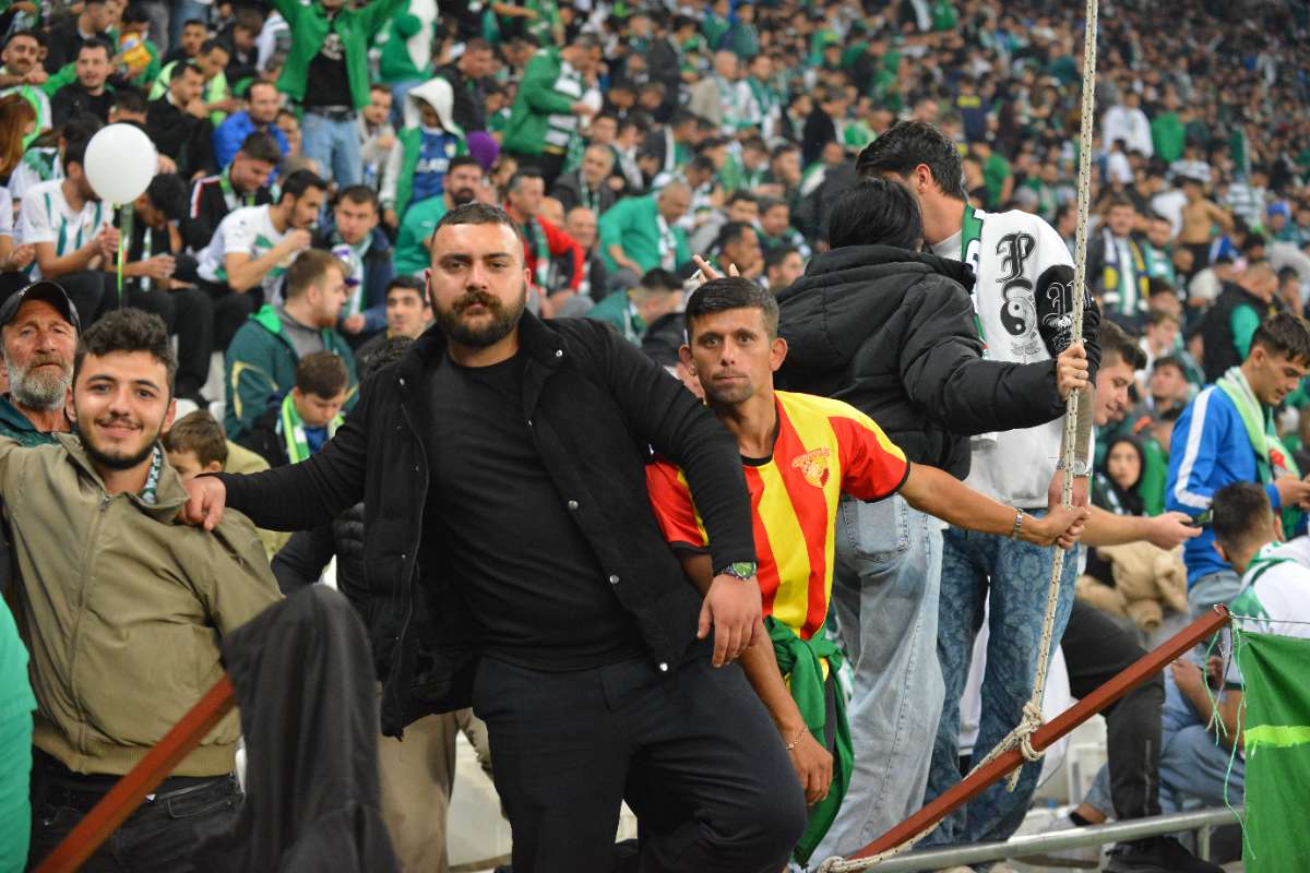 (FOTO GALERİ) Bursaspor-Menemen FK Taraftar Fotoğrafları-3