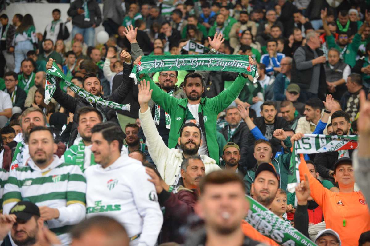 (FOTO GALERİ) Bursaspor-Menemen FK Taraftar Fotoğrafları-3