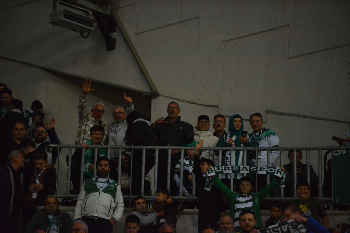 (FOTO GALERİ) Bursaspor-Menemen FK Taraftar Fotoğrafları-3