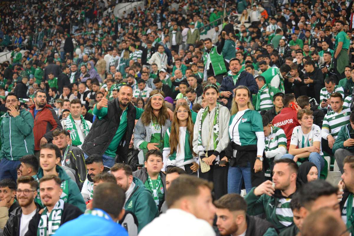 (FOTO GALERİ) Bursaspor-Menemen FK Taraftar Fotoğrafları-3