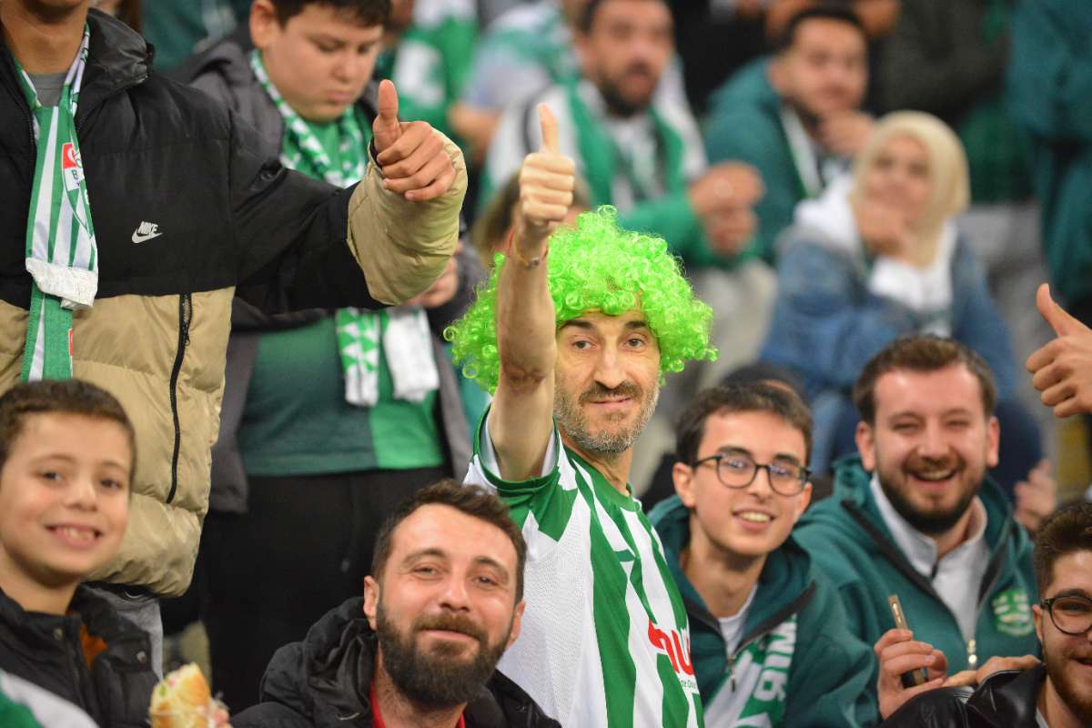 (FOTO GALERİ) Bursaspor-Menemen FK Taraftar Fotoğrafları-3