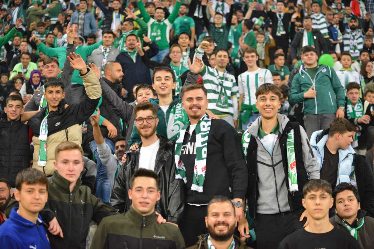 (FOTO GALERİ) Bursaspor-Menemen FK Taraftar Fotoğrafları-3