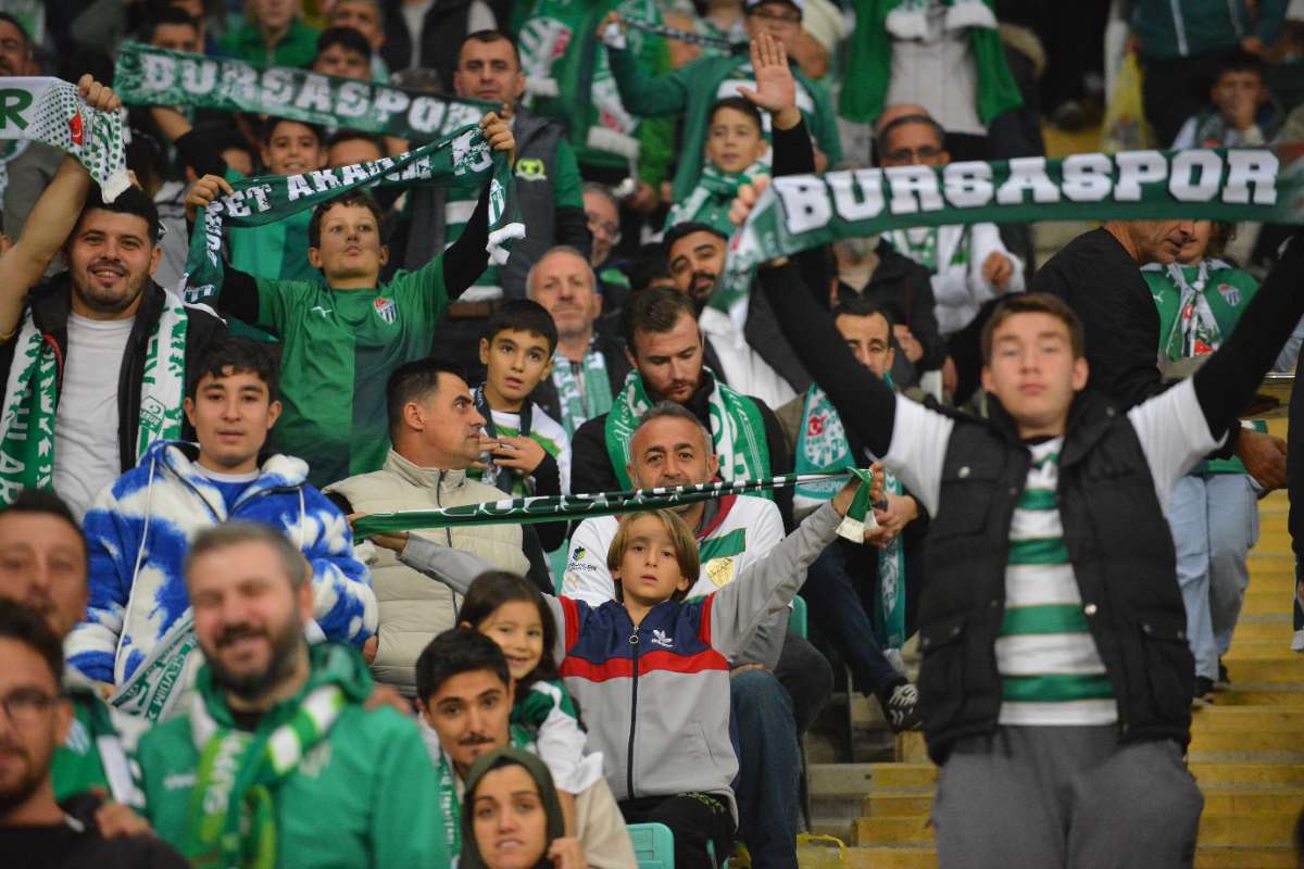 (FOTO GALERİ) Bursaspor-Menemen FK Taraftar Fotoğrafları-3