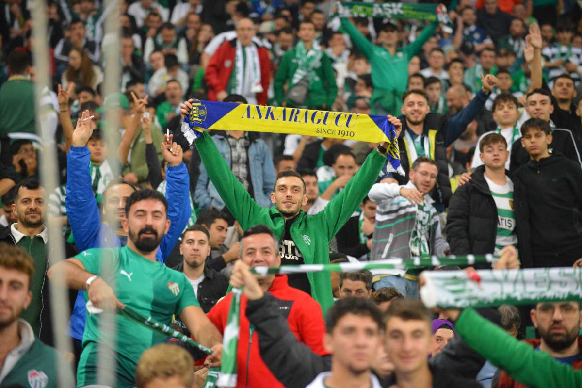 (FOTO GALERİ) Bursaspor-Menemen FK Taraftar Fotoğrafları-3