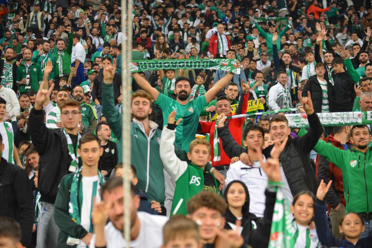 (FOTO GALERİ) Bursaspor-Menemen FK Taraftar Fotoğrafları-3