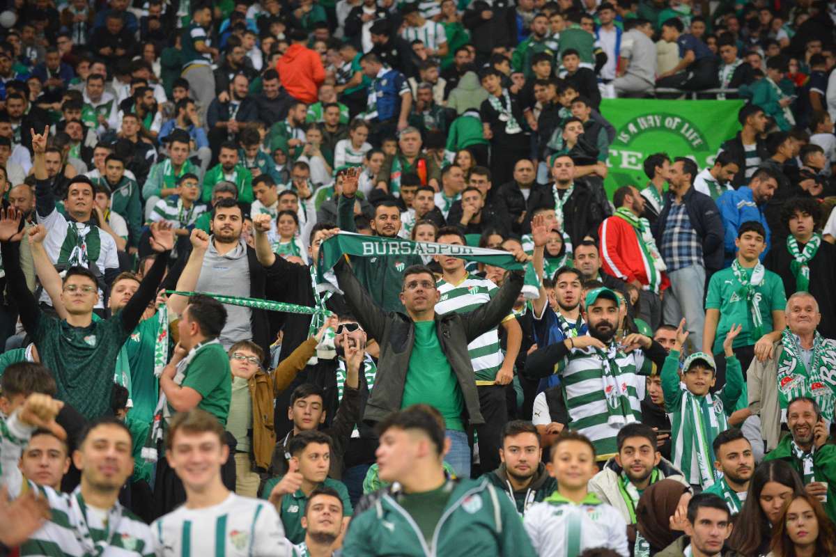 (FOTO GALERİ) Bursaspor-Menemen FK Taraftar Fotoğrafları-3