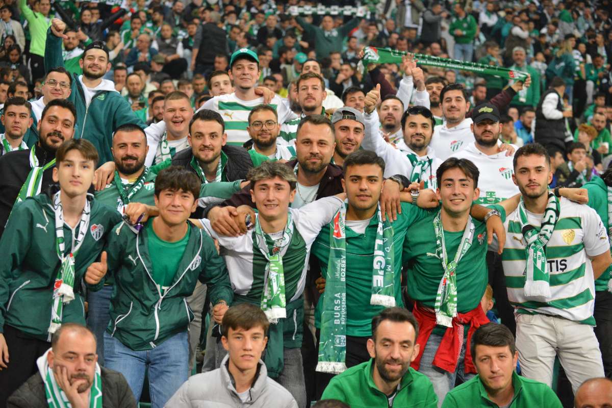 (FOTO GALERİ) Bursaspor-Menemen FK Taraftar Fotoğrafları-3