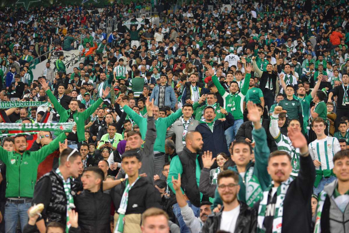 (FOTO GALERİ) Bursaspor-Menemen FK Taraftar Fotoğrafları-3