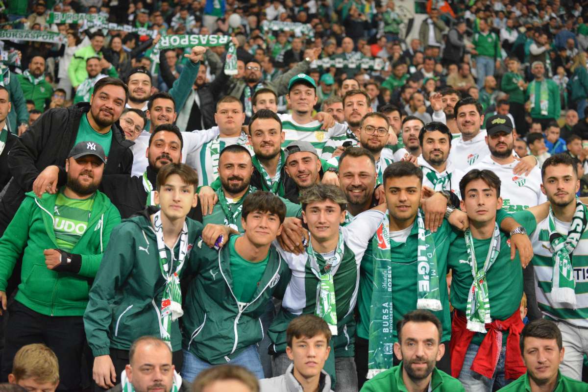 (FOTO GALERİ) Bursaspor-Menemen FK Taraftar Fotoğrafları-3
