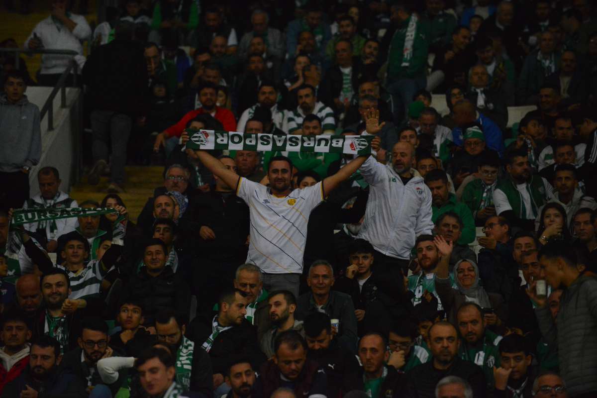 (FOTO GALERİ) Bursaspor-Menemen FK Taraftar Fotoğrafları-3