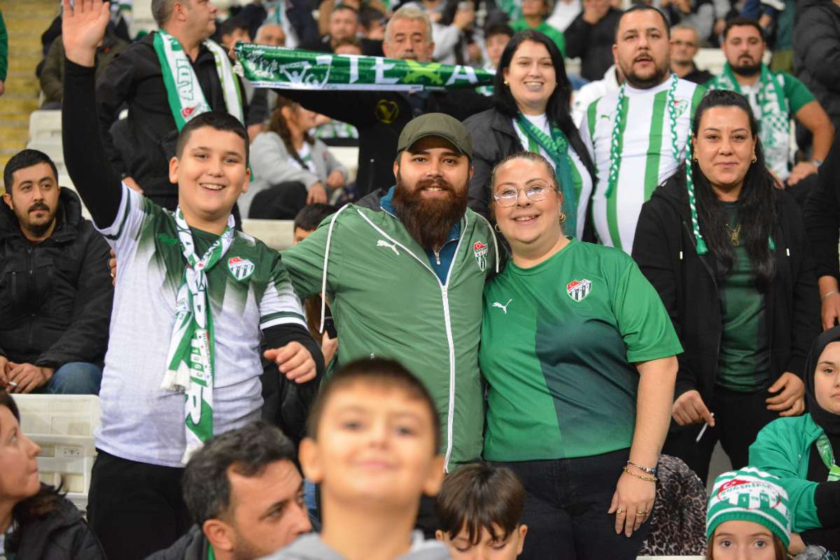 (FOTO GALERİ) Bursaspor-Menemen FK Taraftar Fotoğrafları-3