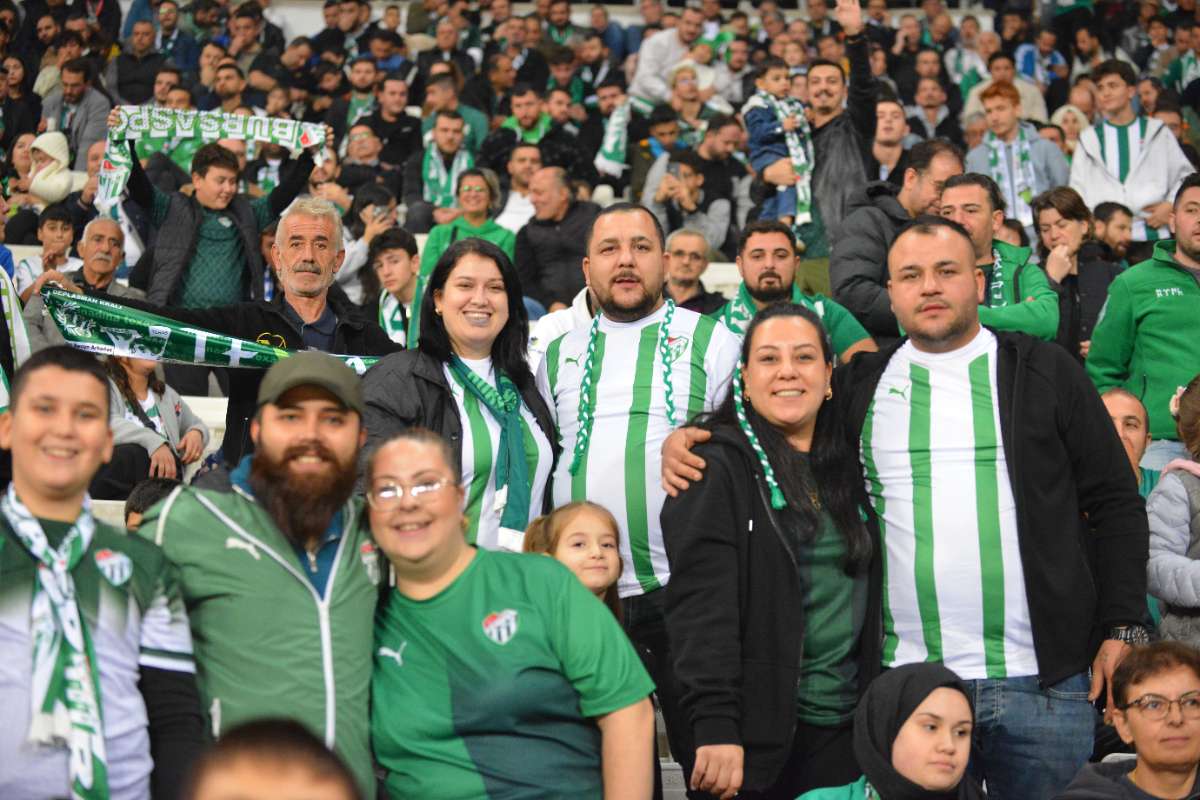 (FOTO GALERİ) Bursaspor-Menemen FK Taraftar Fotoğrafları-3