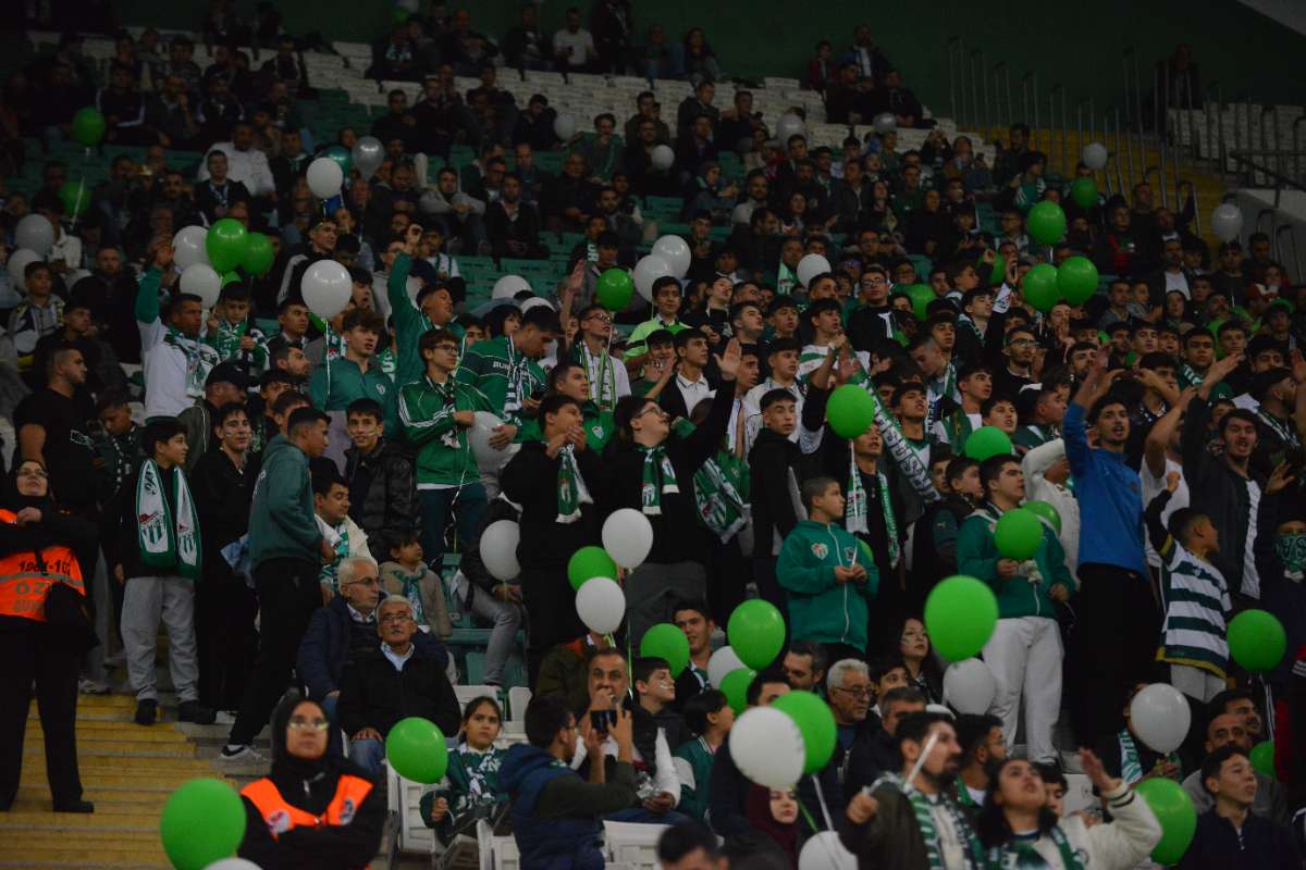 (FOTO GALERİ) Bursaspor-Menemen FK Taraftar Fotoğrafları-3