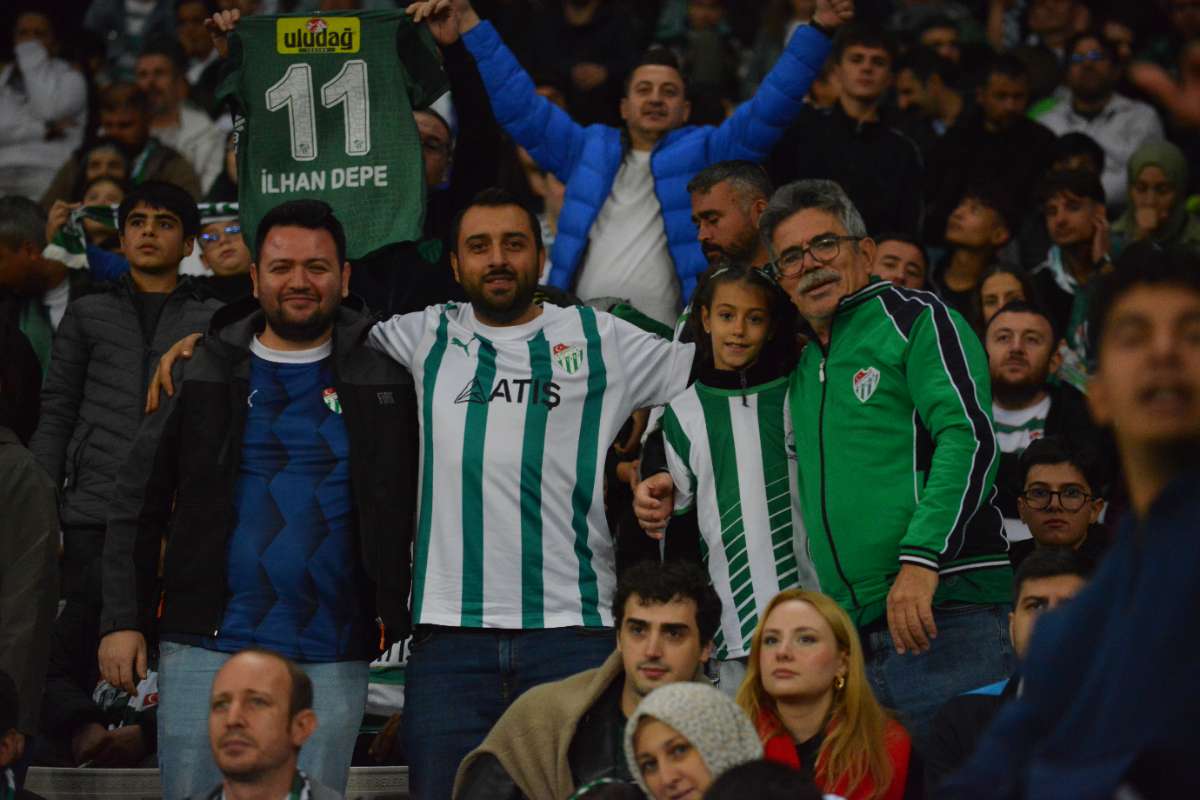 (FOTO GALERİ) Bursaspor-Menemen FK Taraftar Fotoğrafları-3