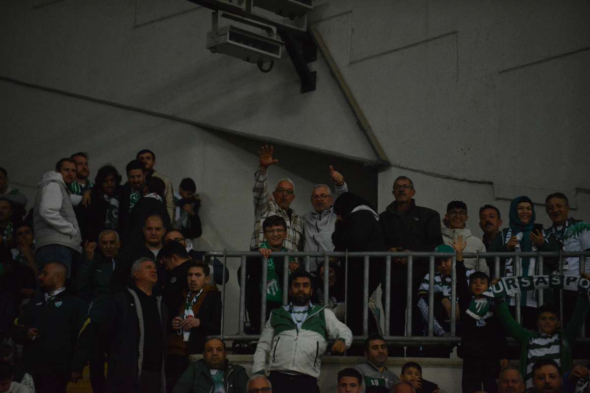 (FOTO GALERİ) Bursaspor-Menemen FK Taraftar Fotoğrafları-3