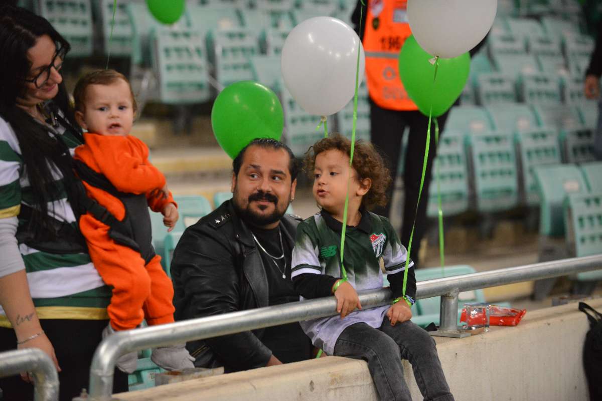 (FOTO GALERİ) Bursaspor-Menemen FK Taraftar Fotoğrafları-3