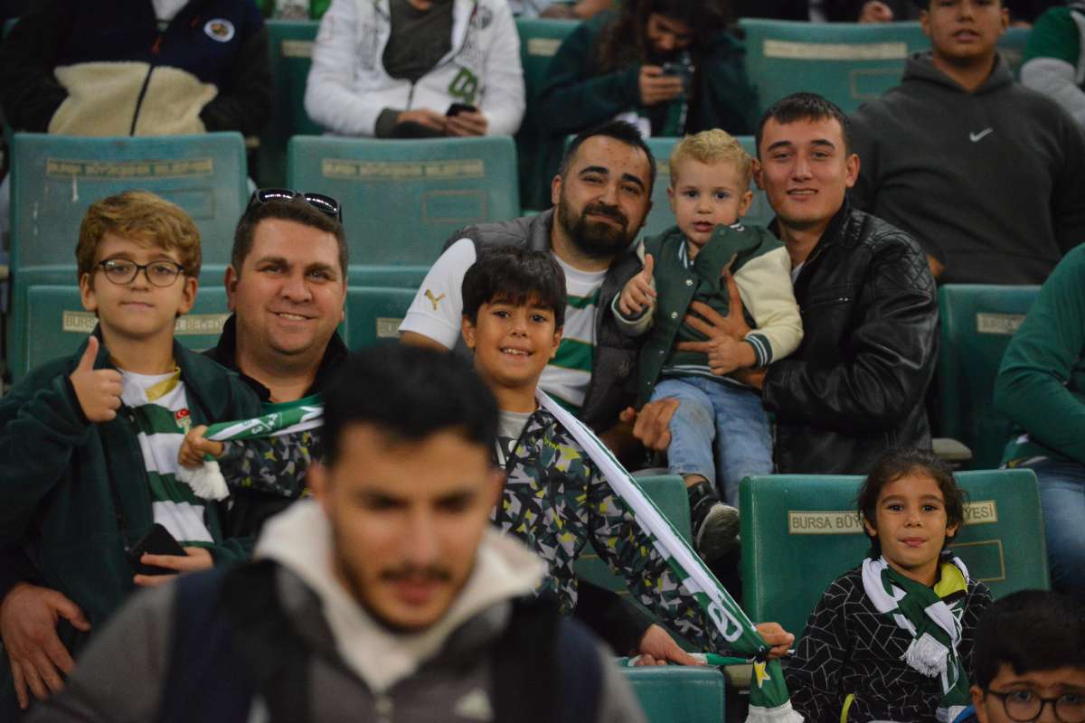 (FOTO GALERİ) Bursaspor-Menemen FK Taraftar Fotoğrafları-3