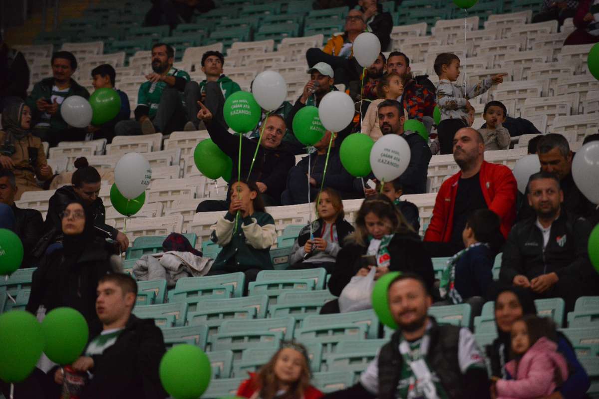 (FOTO GALERİ) Bursaspor-Menemen FK Taraftar Fotoğrafları-3